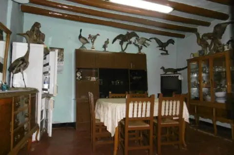 Casa en Zona Centro de Albalate, Cercano Ayuntamiento.