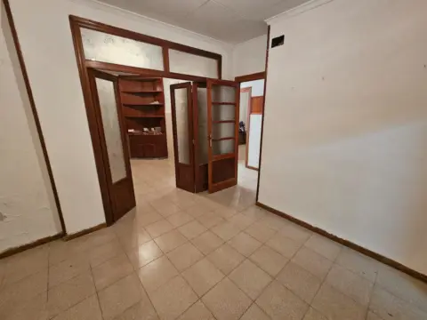 Piso en Piso en Planta Baje Entre Las Cruces y Pz. P. Valencian