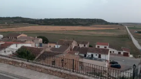 Casa adosada en A 3 calles del Ayuntamiento