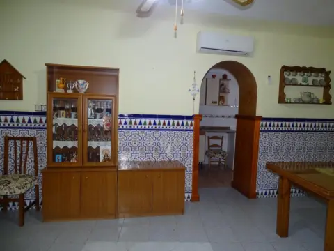 Casa adosada en Cerca de La Plaza del Reloj