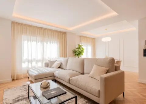 Piso en Junto A La Plaza de España