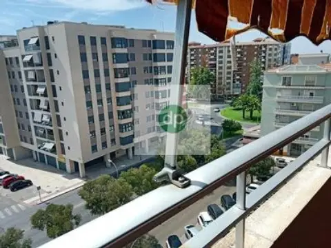 Piso en Junto A Puente Real y Límite Con Sinforiano Madroñero