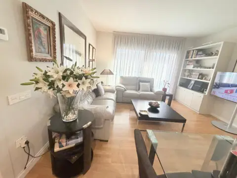 Piso en Junto A La Rambla D´ Ègara