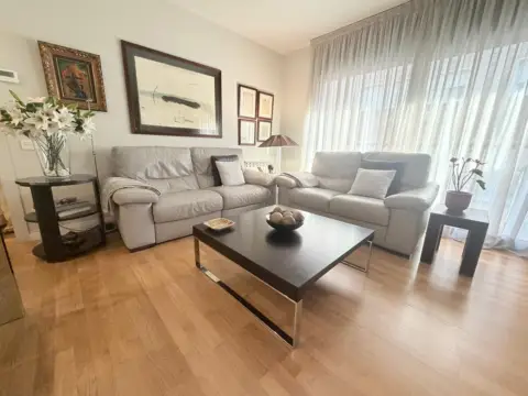 Piso en Junto A La Rambla D´ Ègara