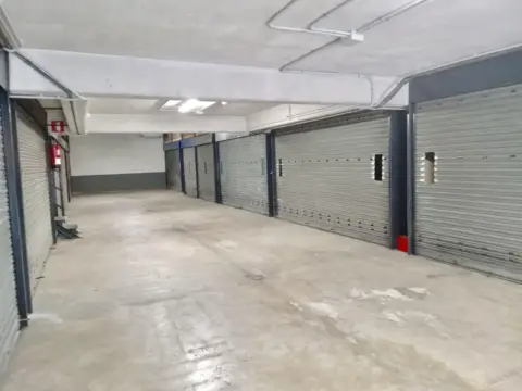 Garaje en Villa Vista-Eder, Konkorrenea