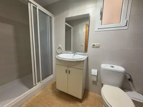 Piso en Próxima Al Centro Comercial Arena