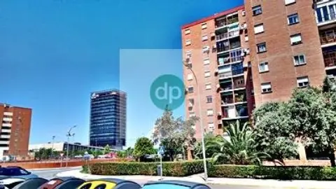 Piso en Polígono de La Paz, Junto A Mercadona.