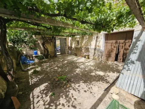 Casa en Finca Rústica en Partida Alcoyes - Torremanzanas