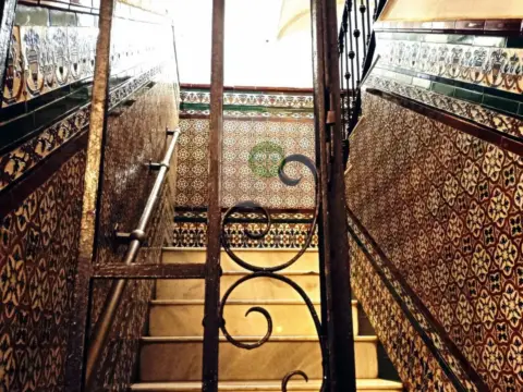 Piso en A Pocos Pasos de Juan Carlos I y C- Menacho.