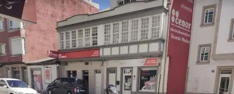 Casa adosada en Av. Finisterra Cee (A Coruña)