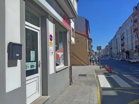 Casa adosada en Av. Finisterra Cee (A Coruña)