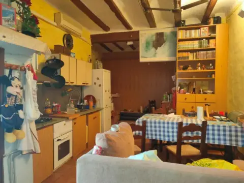 Casa en Centro de La Población. calle Mayor.