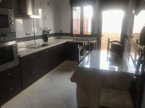 Casa adosada en Junto Al Restaurante Mcdonalds de Lepe.