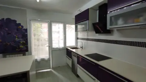 Piso en Zona    Ongarai