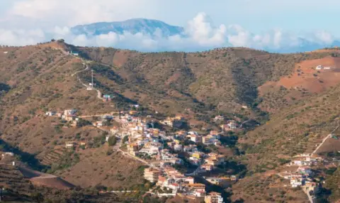 Finca rústica en Moclinejo El Valdes Malaga
