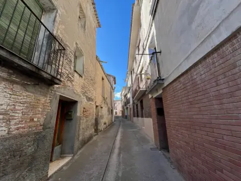 Casa en calle Aragón, Centro de La Población