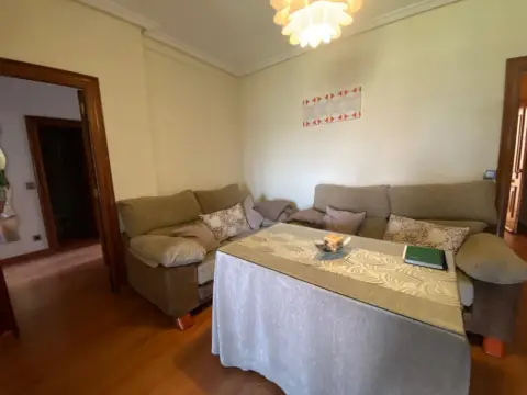 Apartamento en Zona de Hernán Cortés
