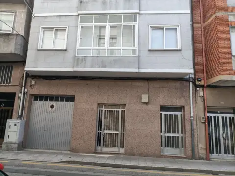 Casa pareada en Muy Cerca de Oficina de Abanca