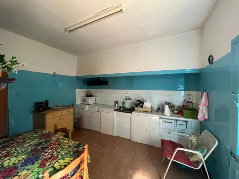 Casa en Centro de La Población, Junto Al Colegio