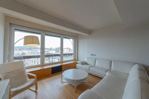 Piso en Av Sarrià -Travessera de Les Corts