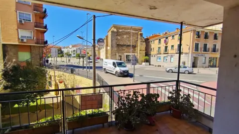 Apartment in Avda de La Vera, next to Puerta del Sol.