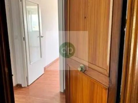 Piso en En Plena Av Sta Marina, Junto A La Pza Alféreces.