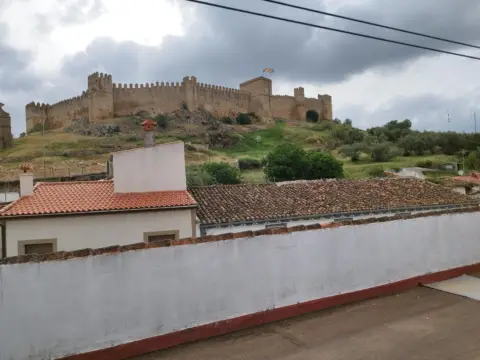 Dúplex en Bonito Piso Duplex Con Maravillosas Vistas Al Castillo