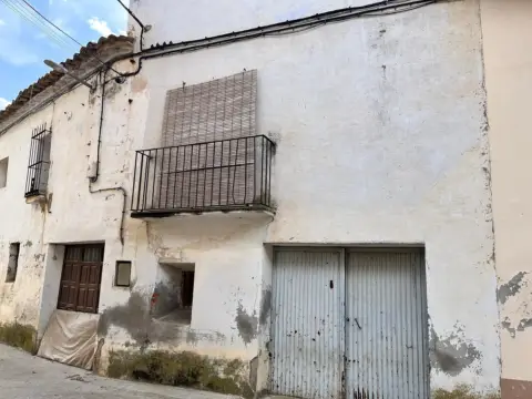 Casa en Cregenzan, Centro