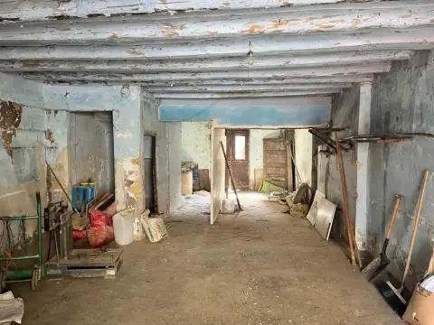 Casa en Cregenzan, Centro