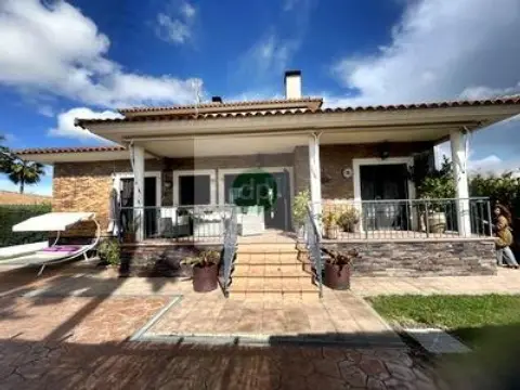 Casa en Ctra Talavera - Urbanización Golf Guadiana