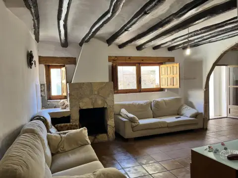 Casa en Centro de Peraltilla