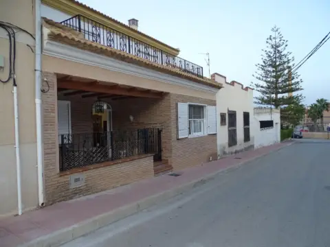 Casa en Muy Cerca del Parque de La Estación