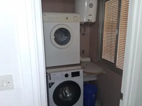 Apartamento en Cerca de Las Murallas y Paseo Antonio Machado