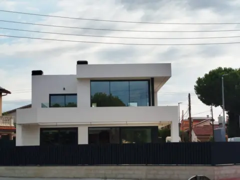 Casa en La Florida de Santa Perpetua de Mogoda