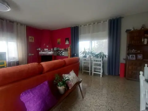 Casa en Parte Alta de Pueyo de Santa Cruz