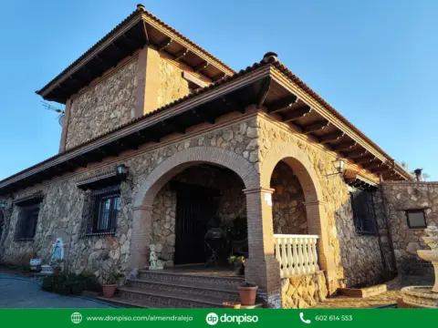 Casa en Situado Entre Alange y Almendralejo