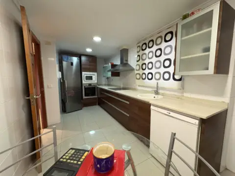 Piso en Junto calle Carteros y Primero de Mayo