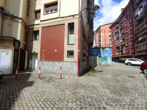 Piso en Zona San Antonio, Llana y Accesible Cerca del Centro.