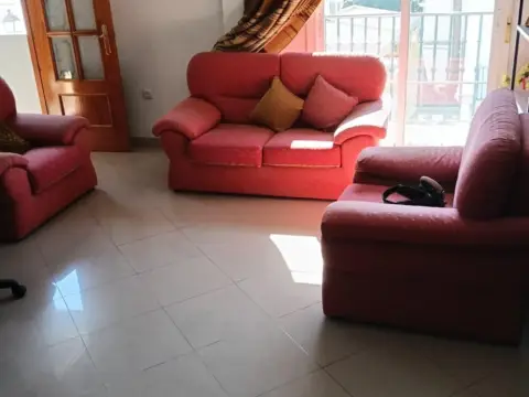 Piso en Ubicado Cerca de La Plaza Bailen.