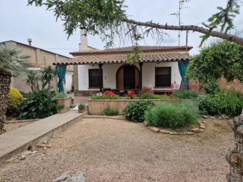 Casa en Chalet en Planta en Almacelles
