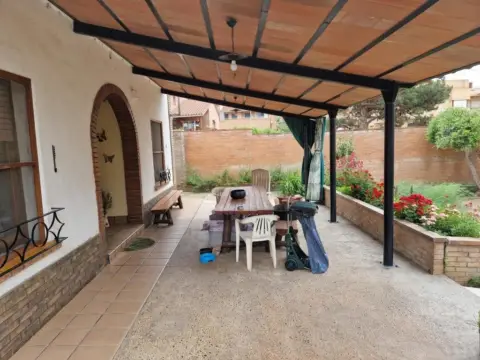 Casa en Chalet en Planta en Almacelles