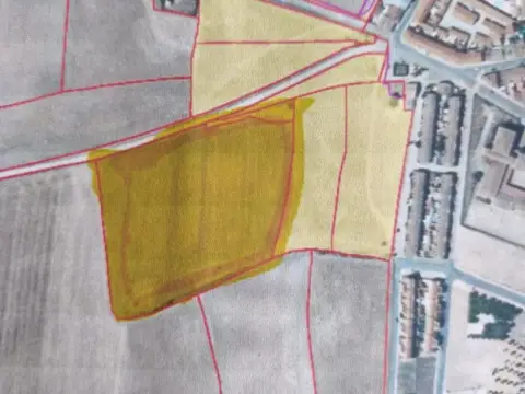 Finca rústica en Al Lado de La calle Las Damas y Cerca de La C-. Zamora