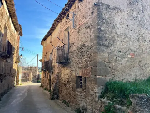 Casa adosada en Centro de Burceat