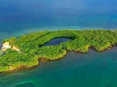 Casa en Costa del Caribe, Isla de Colombia