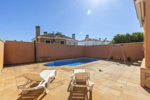 Casa pareada en calle >C. Jardines de Murillo, nº >