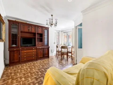 Piso en calle de Pedralba, nº >