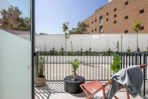 Piso en Pineda-Pedro Salvador