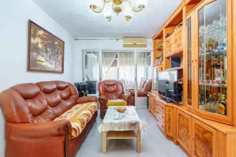 Piso en calle >Pl. de Valdehondillo, nº >