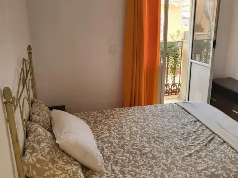 Habitación en Encarnación-Regina