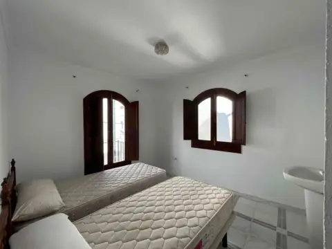 Local comercial en calle del Cano, 1
